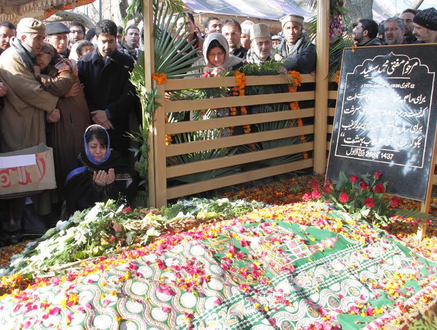 Congregational Fateha Khawani of Mufti Sayeed after Friday prayers